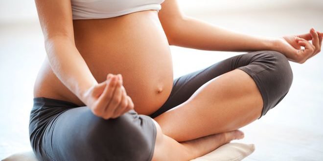 Yoga prenatal embarazadas embarazo